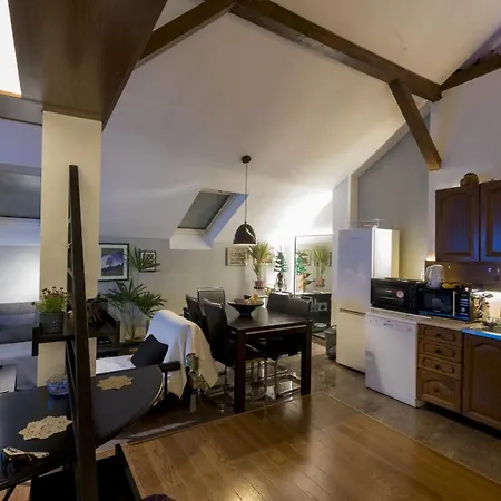 Oldest House Center Apartment *