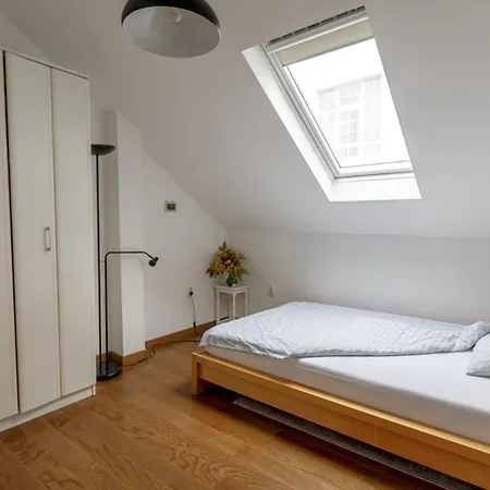 Apartment Oldest House Center Belgrad