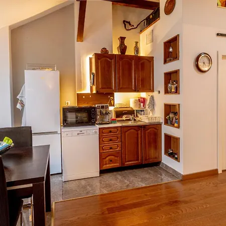 Oldest House Center Apartment *