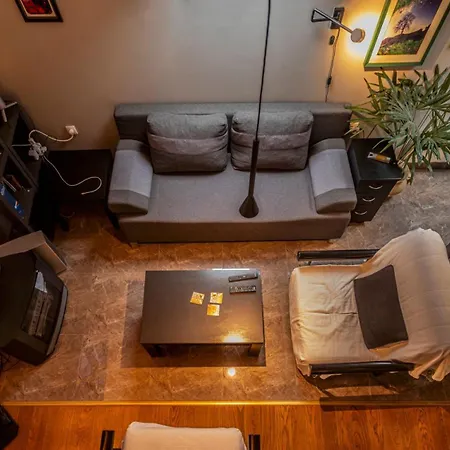 Oldest House Center *